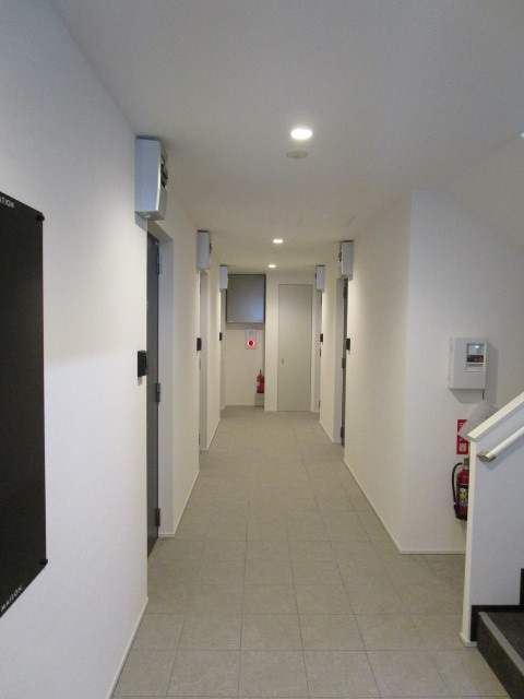 プラティーク北沢のロビー|廊下