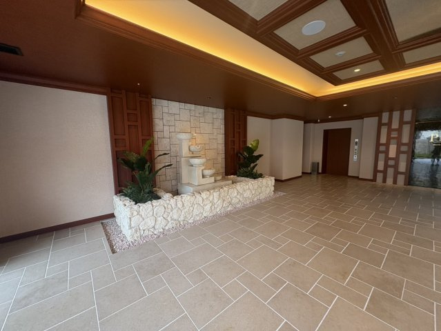 プレジオ森河内ASIANのロビー