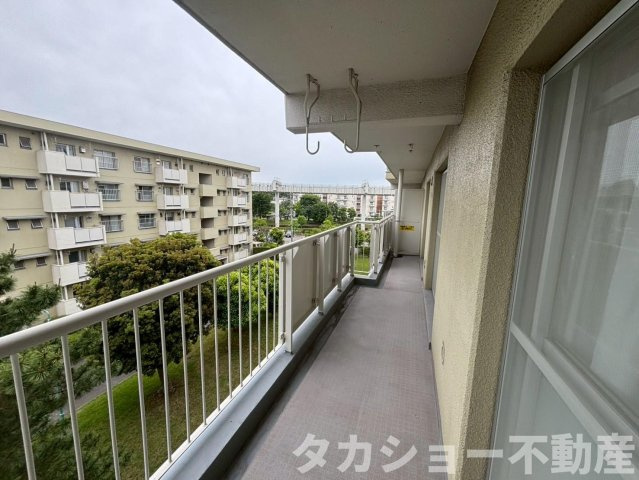 【バルコニー】 | みつわ台団地3丁目　2号棟 | 開放的で明るい空間を演出してくれるバルコニーです