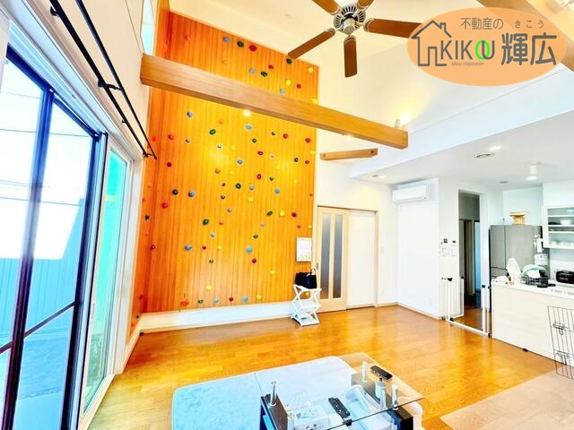 【居間・リビング】 | 高砂市阿弥陀町魚橋　中古戸建