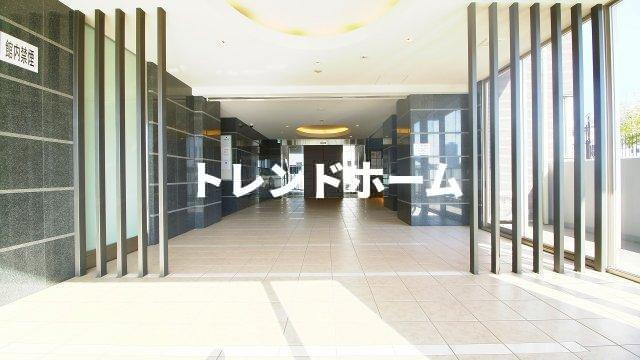 エステムプラザ難波WESTリバークロスのエントランス|選べる家電プランあり！！