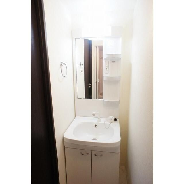 メゾンピオニー日本橋浜町の洗面所