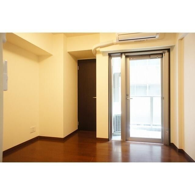 メゾンピオニー日本橋浜町の居間・リビング