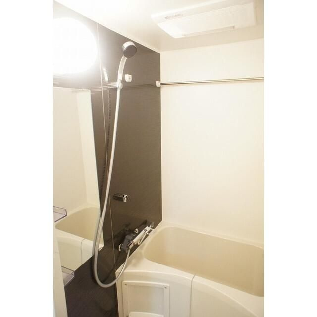 メゾンピオニー日本橋浜町の浴室