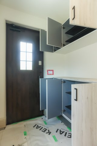 【玄関】 | KEIAI Terrace大津町2期　1号棟