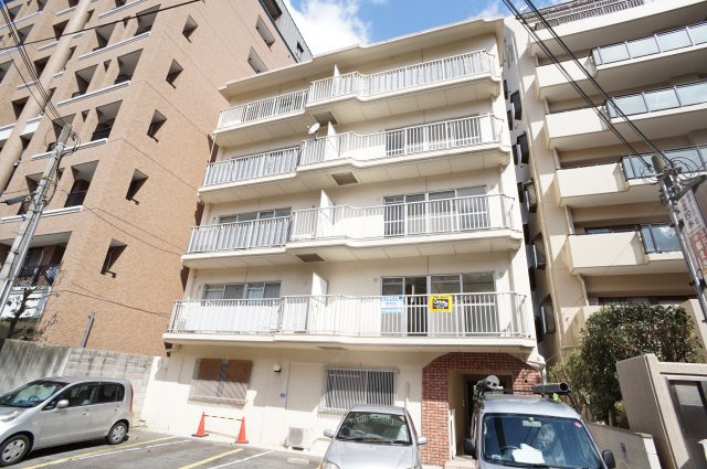 三東マンション