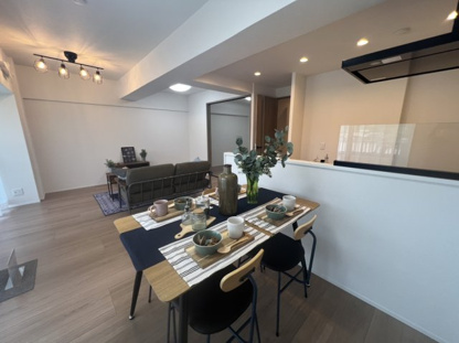 【居間・リビング】ローレルコート桜井南 