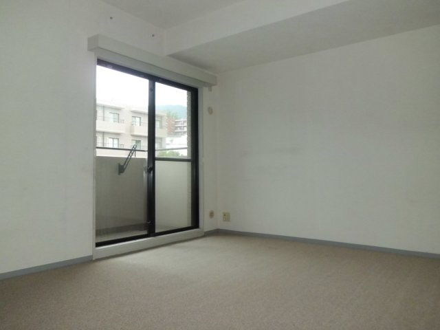 シュネルパークレジデンスの居間・リビング