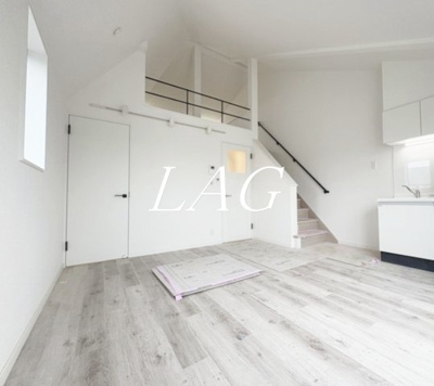 【居間・リビング】 | Ａｕｒｏｒａ | 洋室のお部屋です。