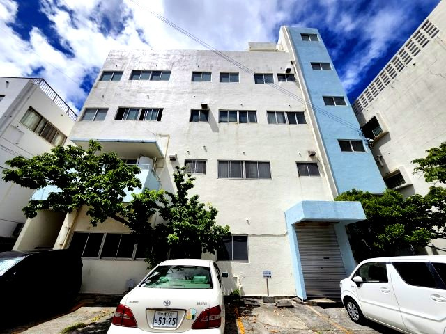 古波蔵ビルの外観