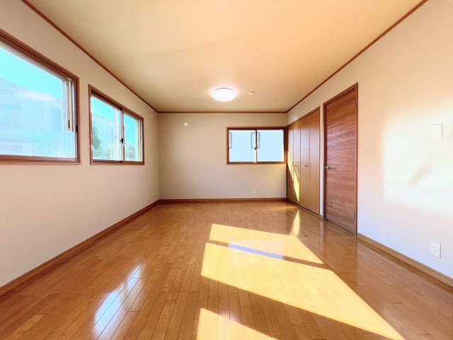 山形市高原町　中古住宅の洋室