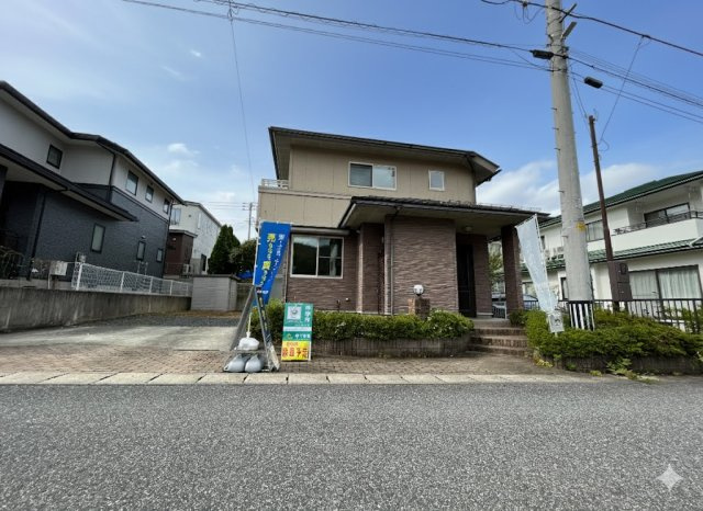 山形市高原町　中古住宅の外観