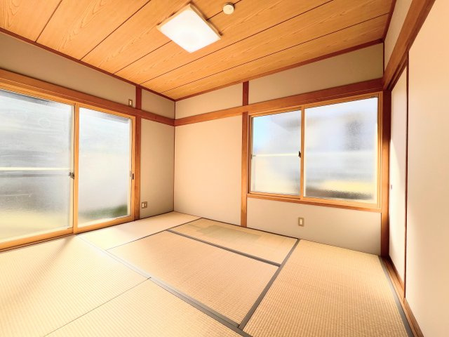 山形市高原町　中古住宅の玄関