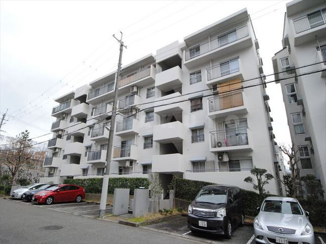 千里緑丘住宅第29号棟の外観