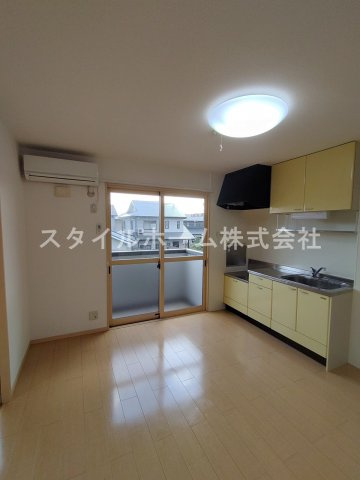 アムール財木屋Ｂの居間・リビング