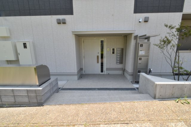 コンフォール長峰A棟のエントランス