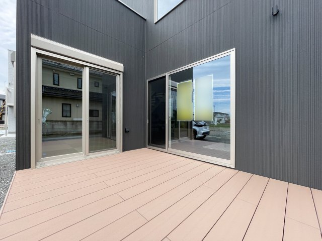 新築戸建・建売　郡山市安積町笹川のその他|【ウッドデッキ】休日お外でくつろぎタイム♪