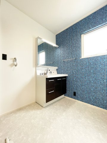 新築戸建・建売　郡山市安積町笹川の独立洗面台