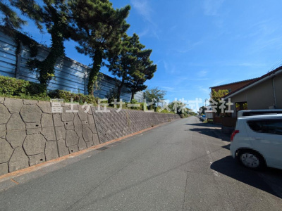 【前面道路含む現地写真】 | 浜松市中央区葵西1丁目 2期 新築一戸建て | 前面道路です