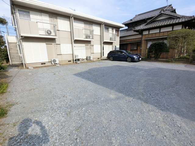 【駐車場】