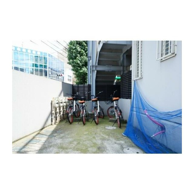 【その他共用部分】 | ルナ | 駐輪場完備。