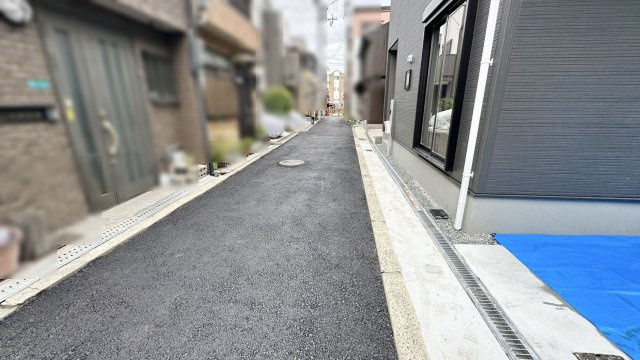 住之江区足立　新築戸建ての前面道路含む現地写真