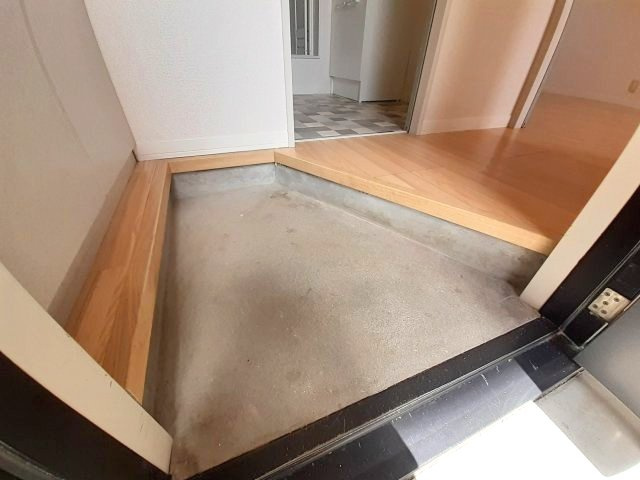 フォーレス一吉の玄関