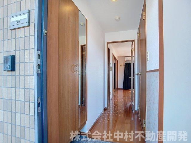 リバティヒルズきららの玄関