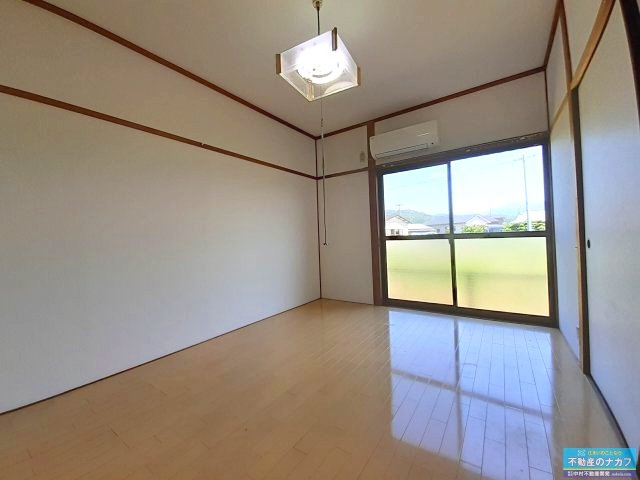コーポ平岡の洋室|※地震前の写真です