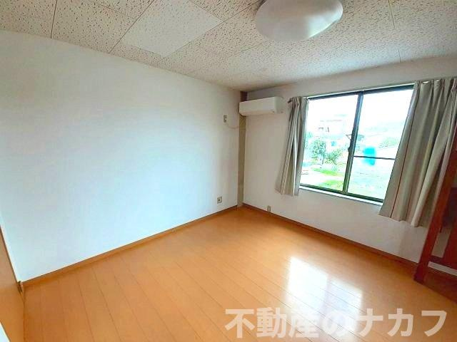 好再来アパートの洋室