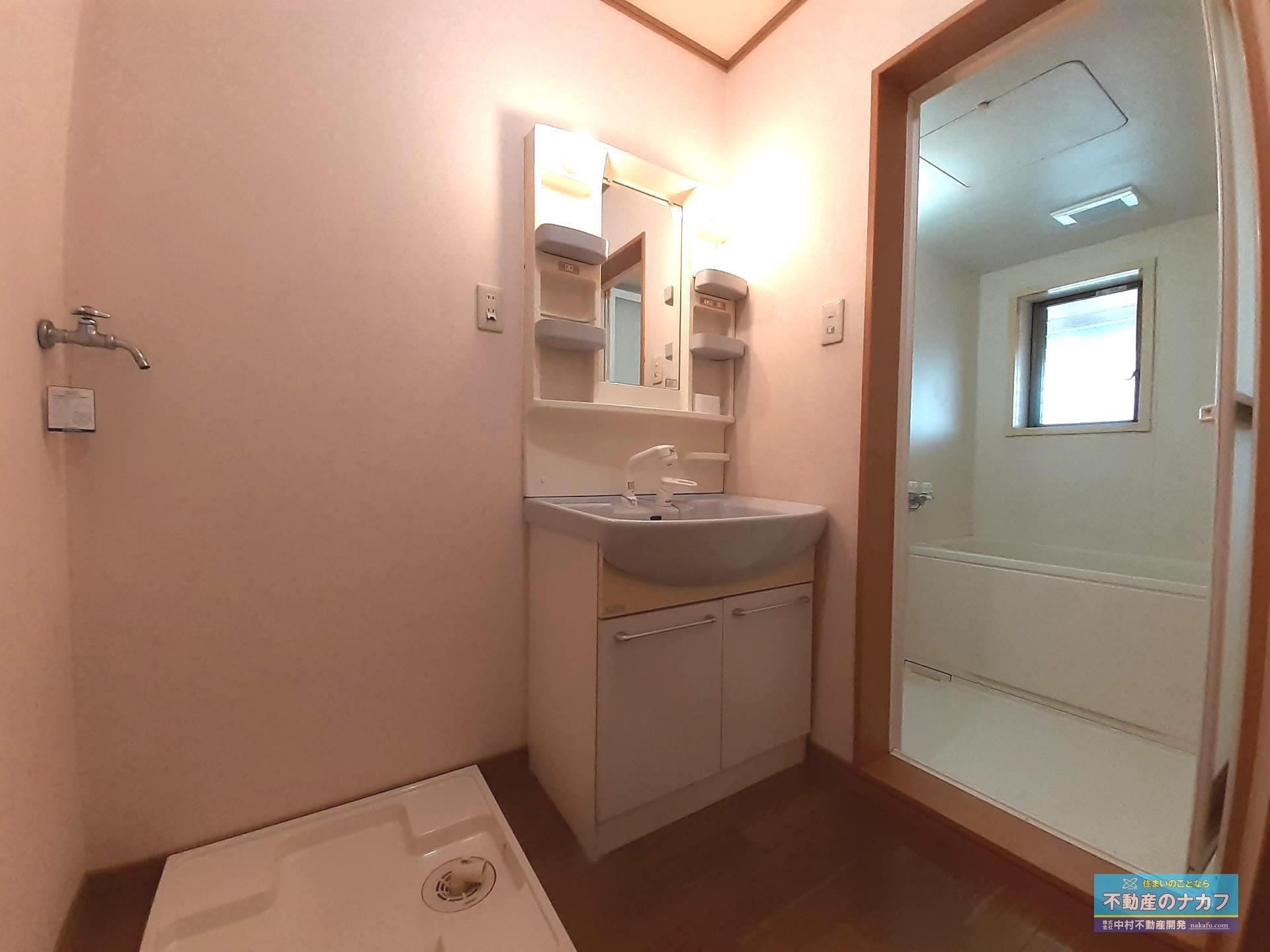 松原アパートの洗面所