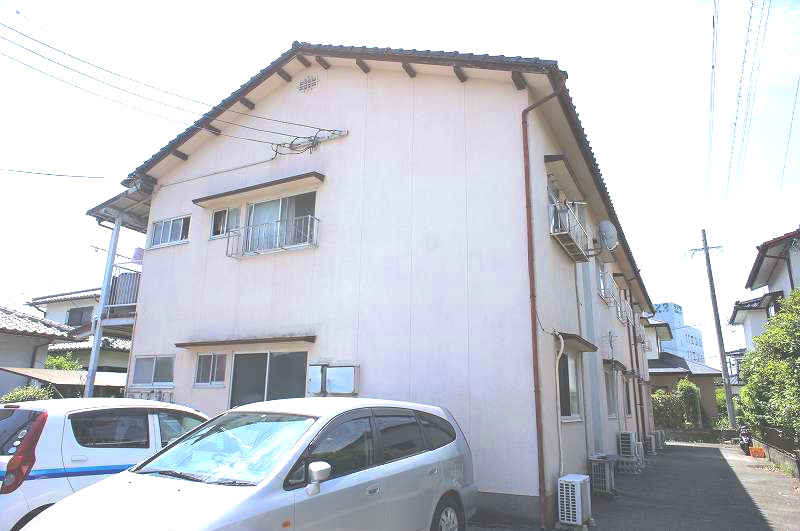 江河アパートの外観