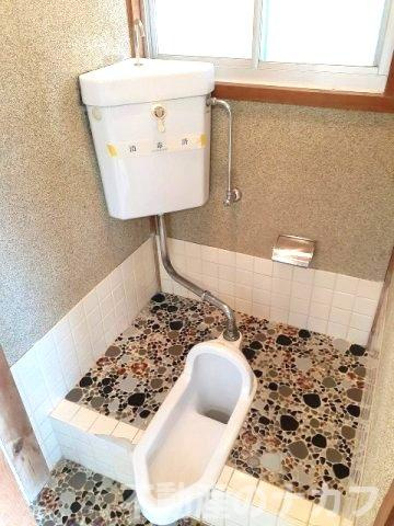 江河アパートのトイレ