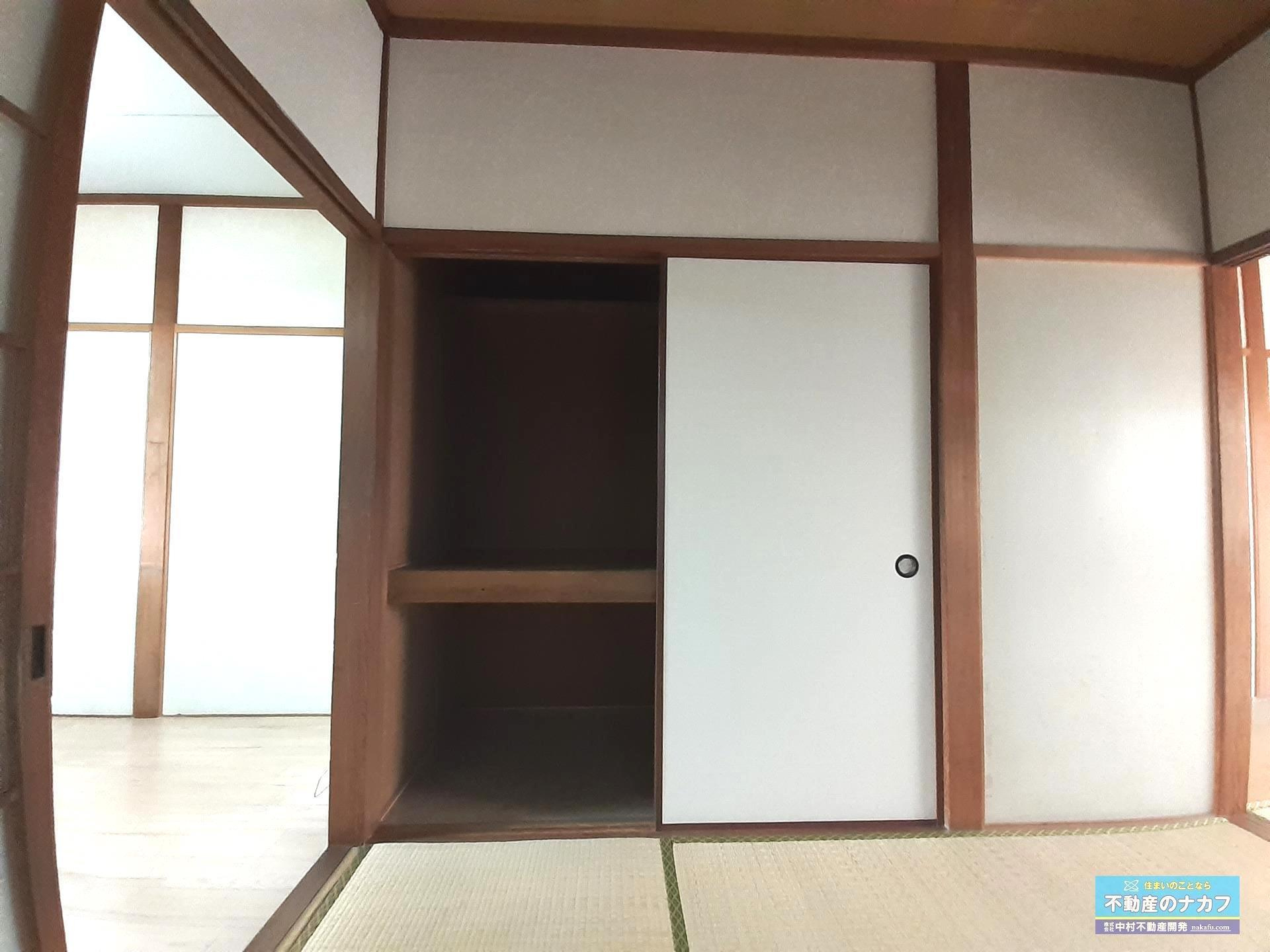 江河アパートの収納