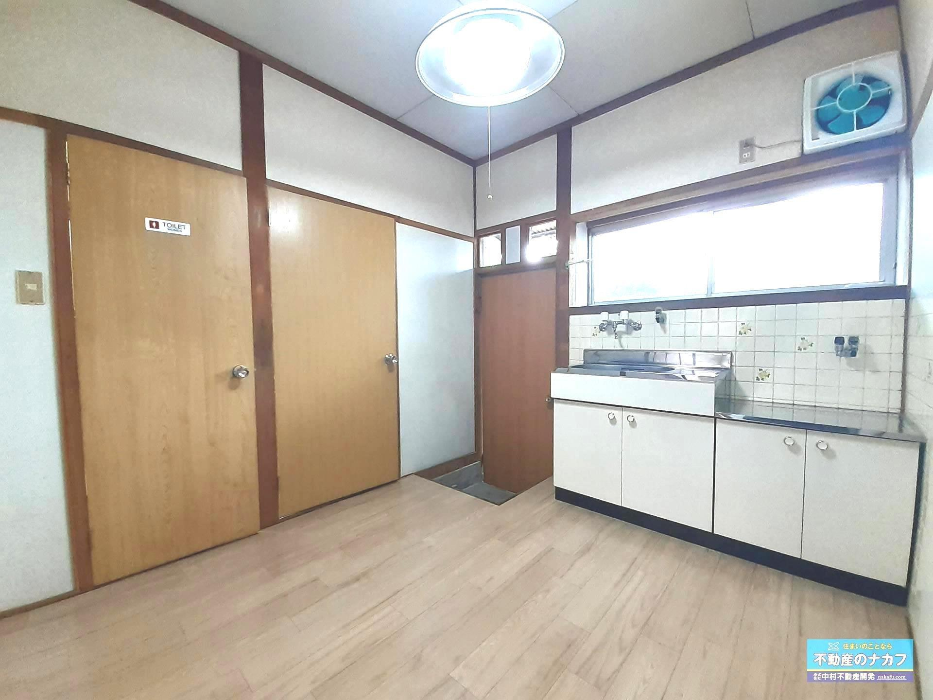 江河アパートの居間・リビング