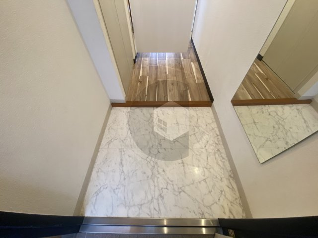 友井グレイスの玄関