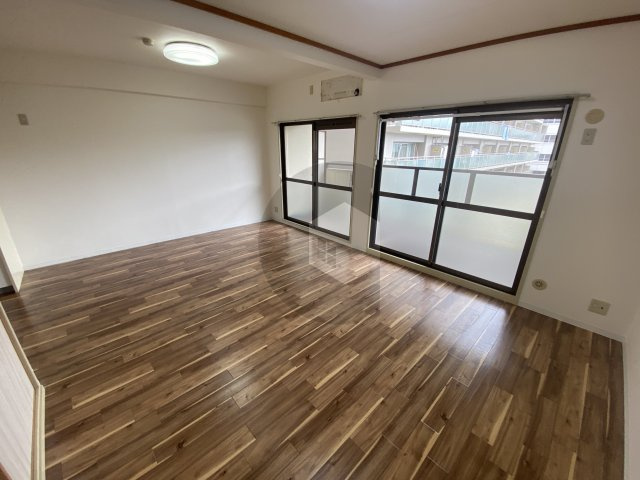 友井グレイスの居間・リビング