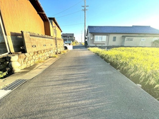 【前面道路含む現地写真】