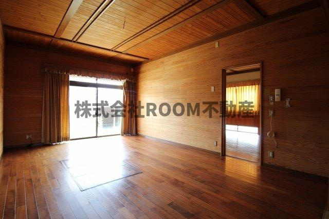 新馬場貸家の居間・リビング|おしゃれな居間です