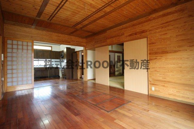 新馬場貸家の居間・リビング|リビングです