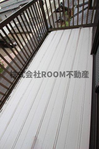 新馬場貸家のバルコニー|暖かな日差しのふりそそぐバルコニー