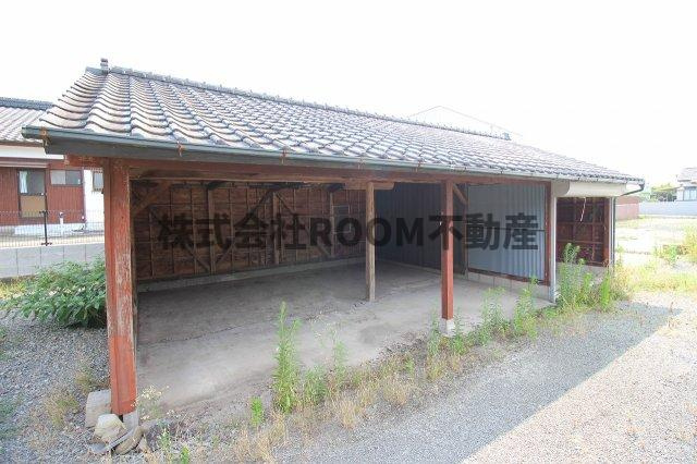 新馬場貸家の駐車場|駐車場があります