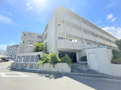 【外観】 | イプシロンC棟　415 | ★外装美観・グレードＵＰ♪
　外装・大規模修繕工事完了　【２０２４．６施工】
　駐車場改修工事完了　【２０２２．１０施工】