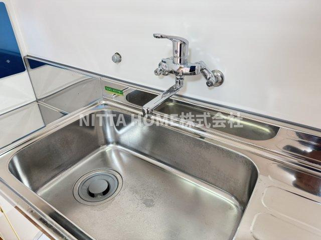 氷上町大崎貸家のキッチン|広々シンクスペース☆