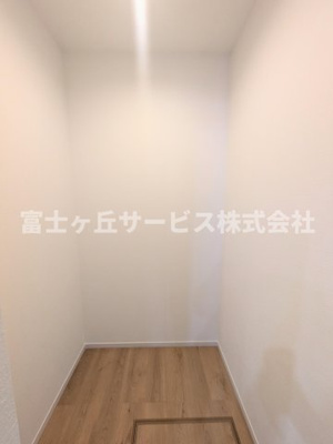 【その他】 | 浜松市中央区新津町 2期 新築一戸建て | パントリーです