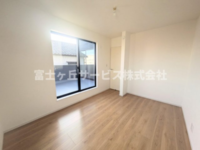 【洋室】 | 浜松市中央区新津町 2期 新築一戸建て | 洋室です