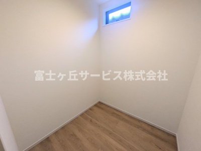 【その他】 | 浜松市中央区新津町 2期 新築一戸建て | 納戸です