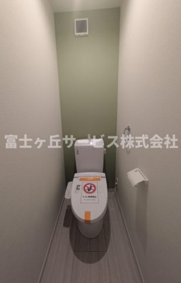 【トイレ】 | 浜松市中央区新津町 2期 新築一戸建て | １F2F同タイプのトイレがあります