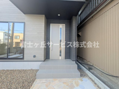 【エントランス】 | 浜松市中央区新津町 2期 新築一戸建て | エントランスです
