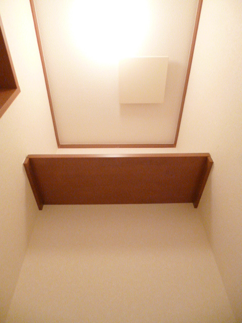 エクレール東糀谷ＥＡＳＴの内装|トイレの棚